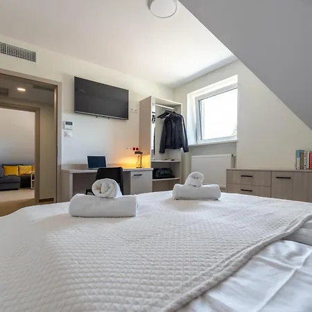 Książka Do Poduszki - 250 Metrów Do Bulwarów Wiślanych - Dream